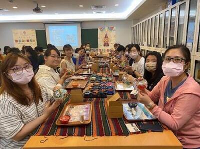 111學年度第2學期文康活動-手作馬賽克燭台