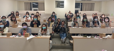112學年度第1學期文康活動-永生花玻璃球20231214